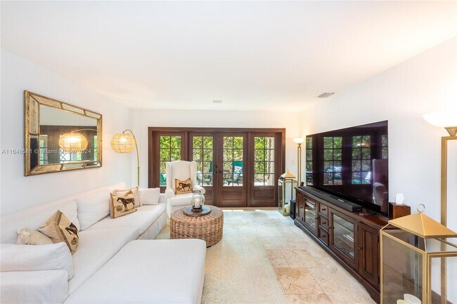 Photo - 3621 Viscaya Ct