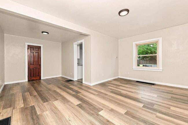 Photo - 2902 Whittier Ave