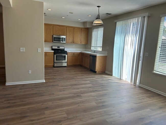 140 Trent Pl