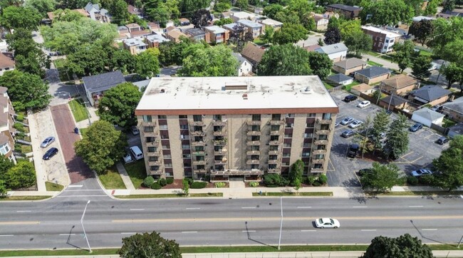 Photo - 850 Des Plaines Ave Unidad 405 Rental