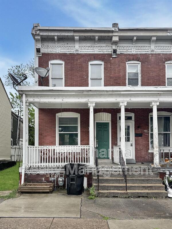 Building Photo - 337 S 15th St
