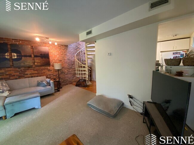 Photo - 71 Fulkerson St