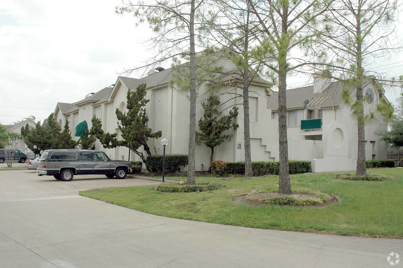 Parkwest Place Apartments - Parkwest Place Apartments