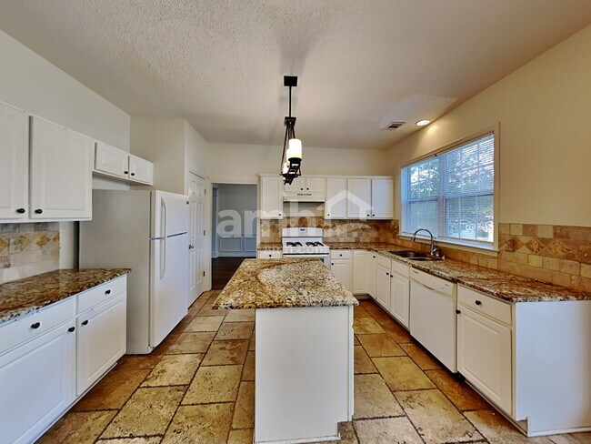 Photo - 4505 Glenaire Dr NW