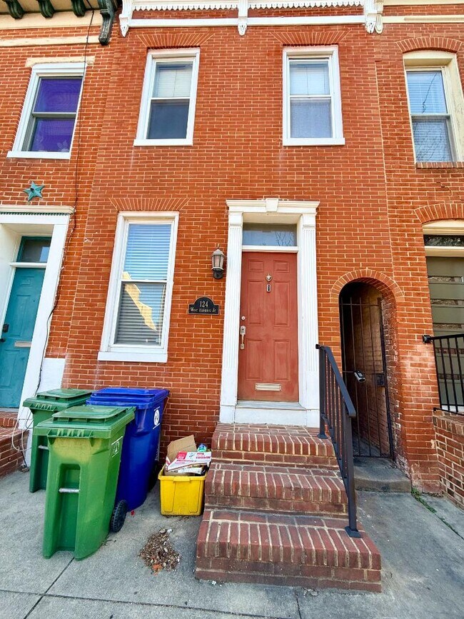 Photo - 124 W Hamburg St