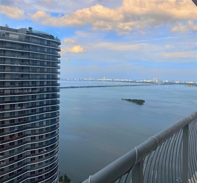 Photo - 1750 N Bayshore Dr Unidad 5109