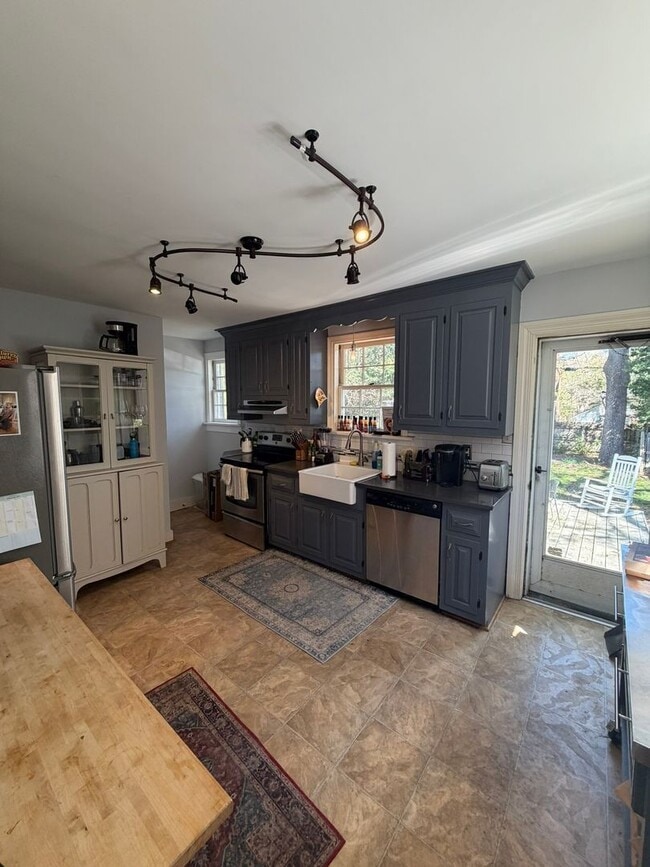 Photo - 5008 Patterson Ave