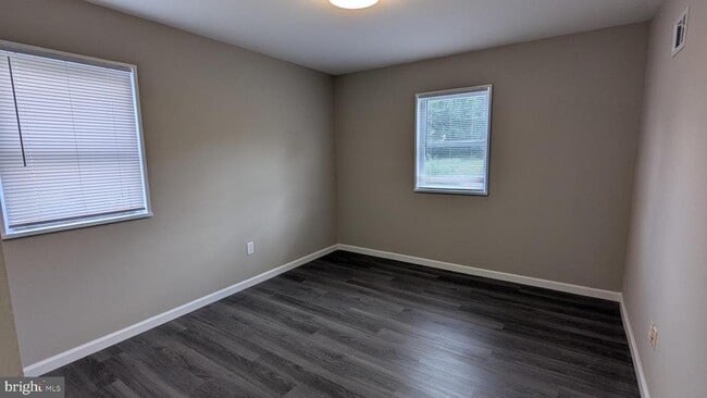 Photo - 153 Polk Dr
