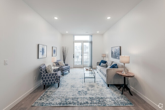 1 BR, 1 BA