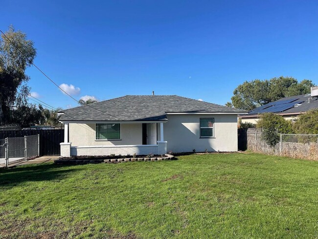 Photo - Multi Generation Home 4 Bedroom 3 Bath