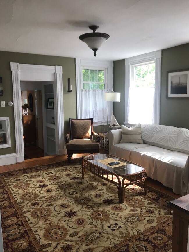 living room - 160 High St Unit 2