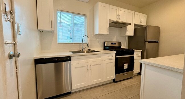 Photo - 140 Olive St Unit 140