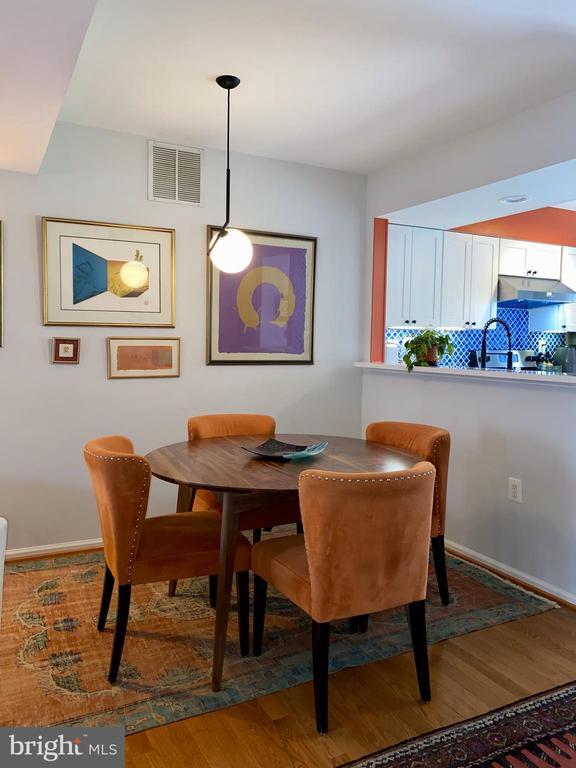 Photo - 2510 S Arlington Mill Dr