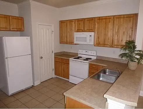 Photo - 4441 Burbank Dr Unidad 306