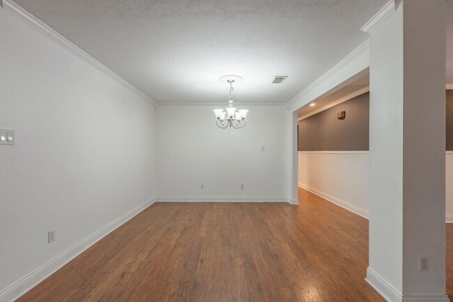 Photo - 501 Calhoun Dr