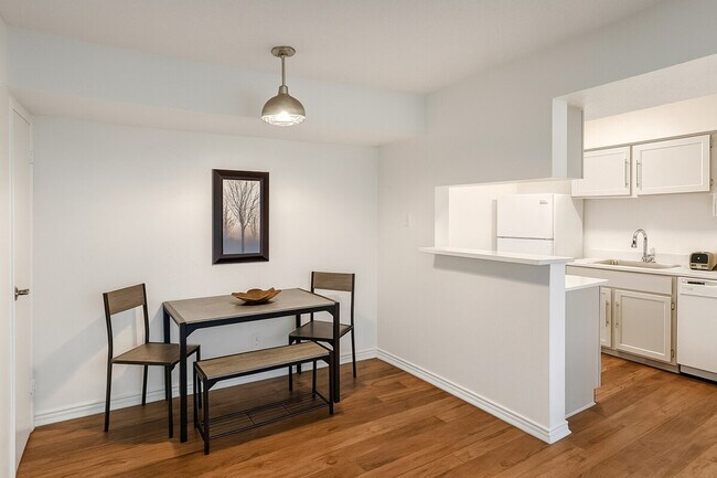 Photo - 1040 Clayton Ln Unidad ID1335308P