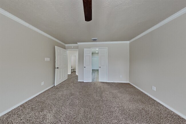 Photo - 8306 Lake Crystal Dr