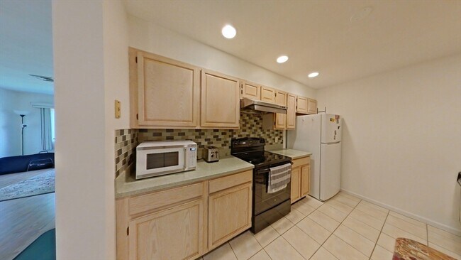Building Photo - 85 E Squantum St Unit 11