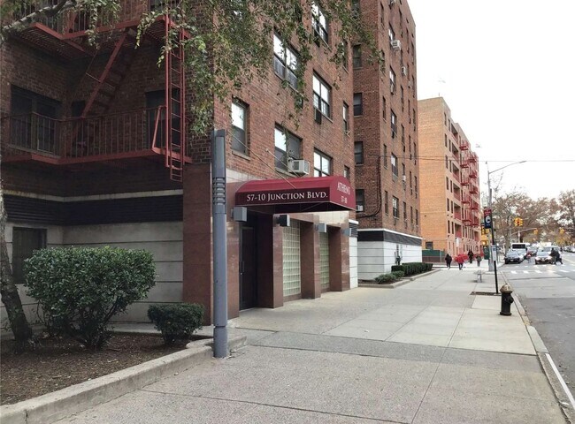 Photo - 5710 Junction Blvd Apartment Unit 4L