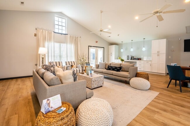 Photo - Deerbrook Apartments