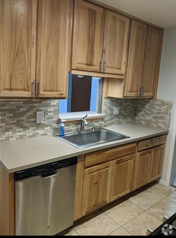 Building Photo - 1704 Brittany Blvd Rental