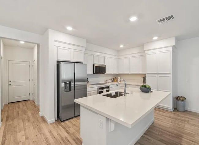 3074 Seaspray Walk