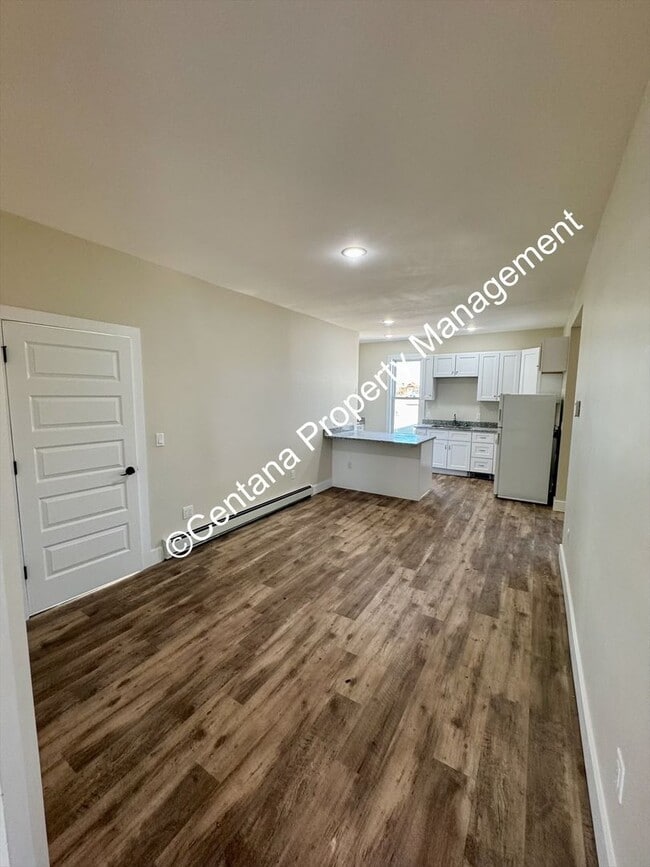 Photo - 614 N Alaska St Unidad Upstairs