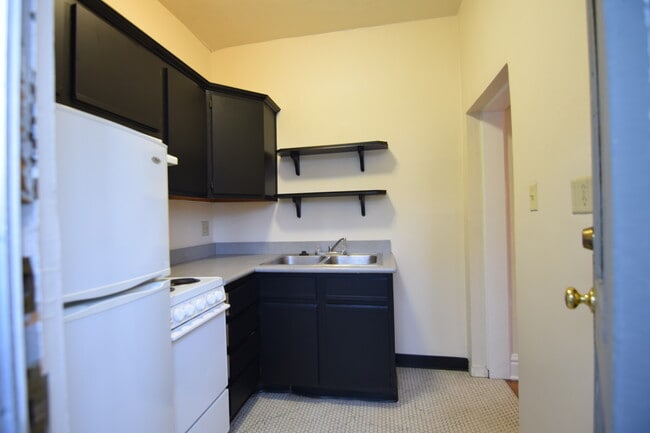 KItchen - Greystone Court