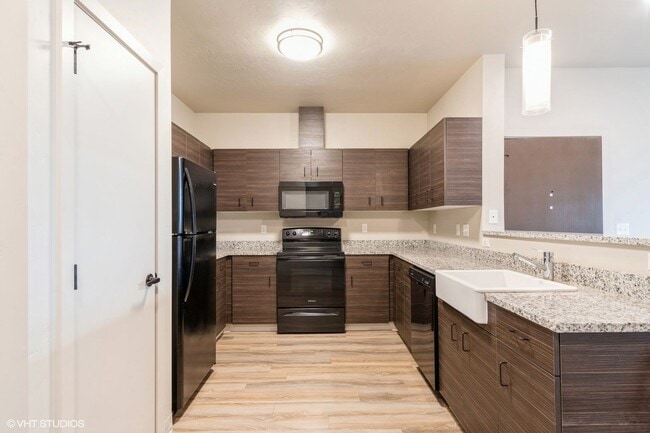 Photo - 1 Bedroom / 1 Bathroom Apartment! Unit 304-C (640)