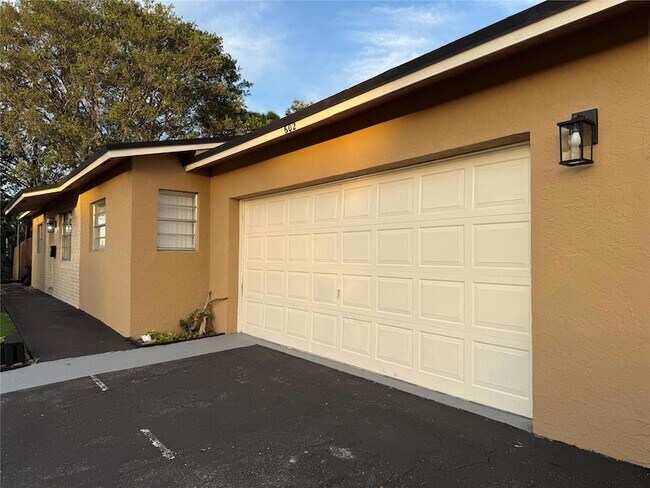 Photo - 602 NE 38th St