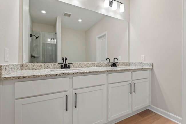 Photo - 21550 Bluebonnet Bay Dr