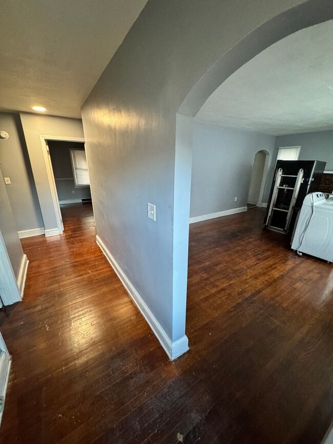 Photo - 4 bed 2 bath house in Petersburg