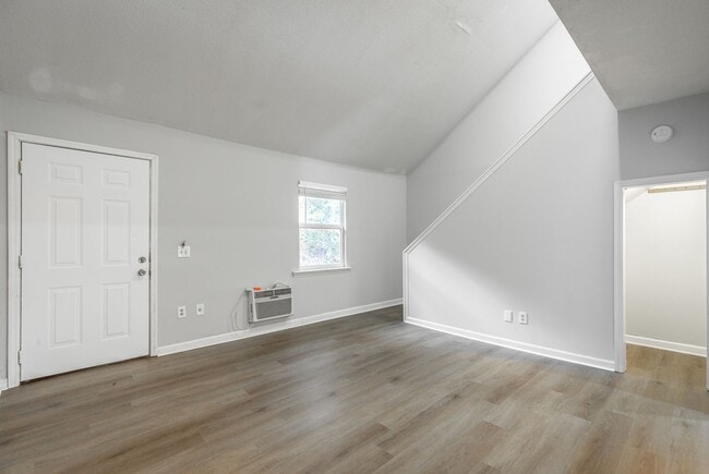 Photo - 4499 Delashmitt Rd Unit 4499-B
