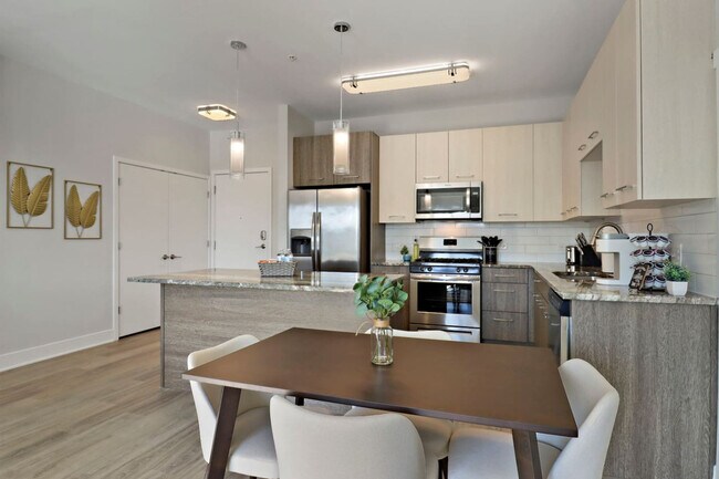 Photo - 28294 Ferry Rd Unidad ID1366990P