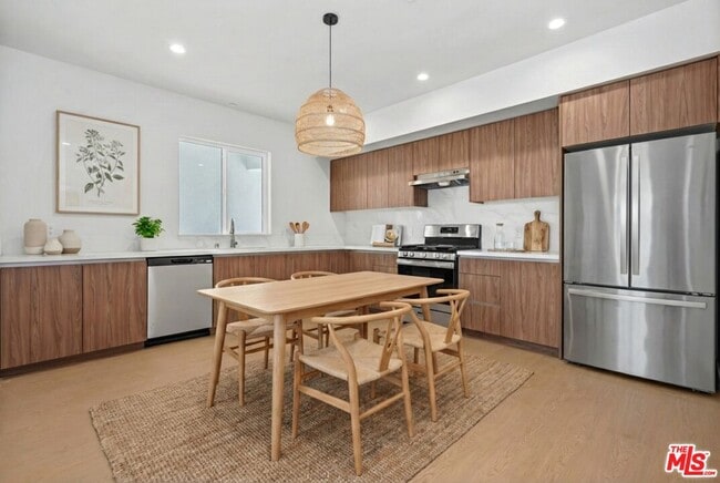 Photo - 1717 Winona Blvd Unit 304