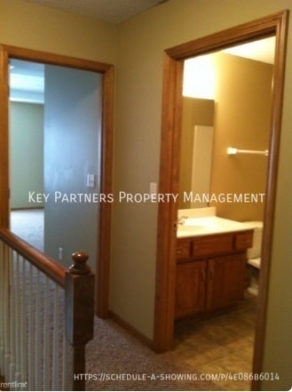 Photo - 1650 SW Highland Dr