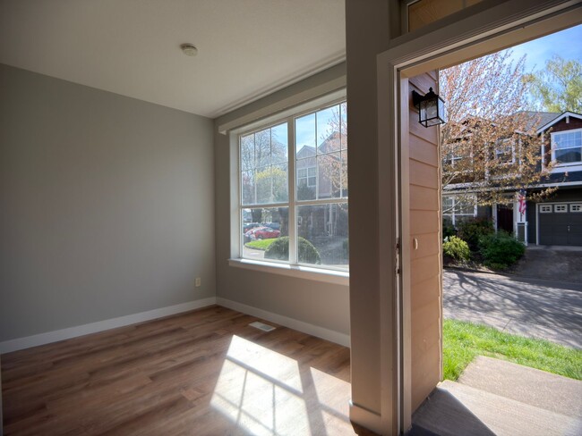 Photo - 3608 NE 42nd St