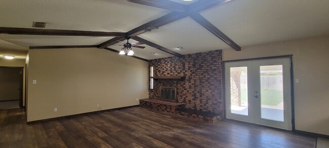 Photo - LARGE 3 BEDROOM HOME IN NORTHEAST CLOVIS