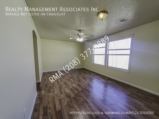 Photo - 17659 Monarch Way