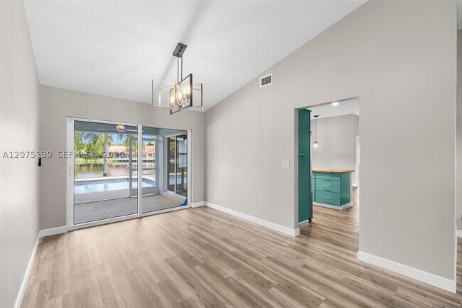 1151 NW 78th Ave