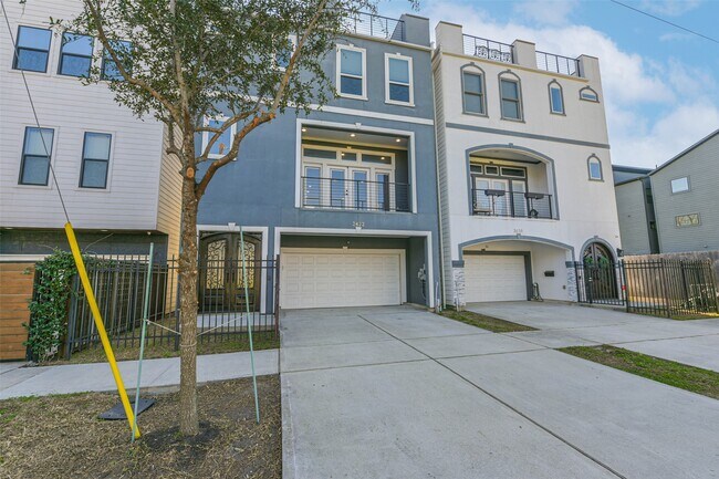 Photo - 2422 Hadley St