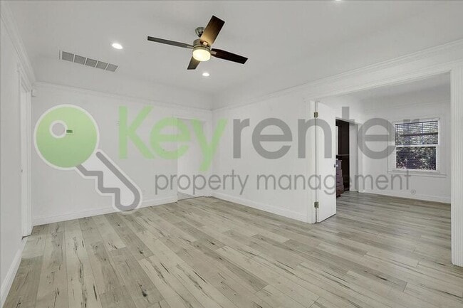 Photo - 4404 Lantana Ave