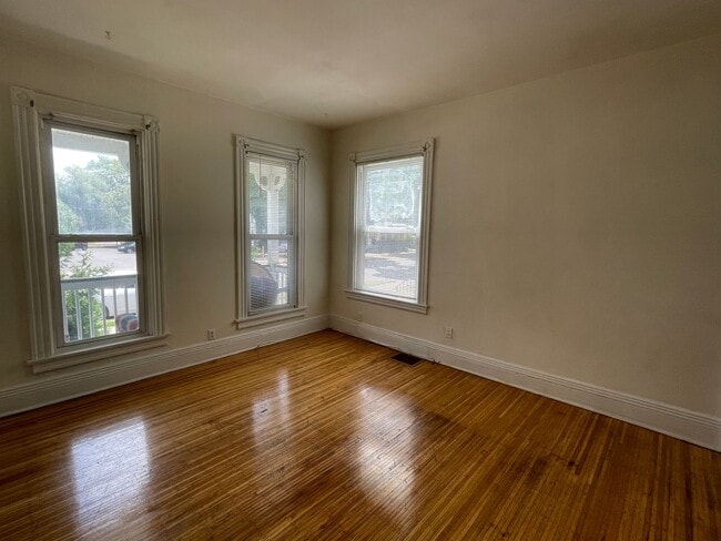 Photo - 385 Meigs St Unit 1