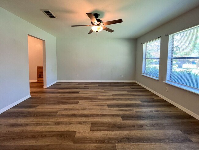 Photo - 2295 - Pineridge Unidad 2