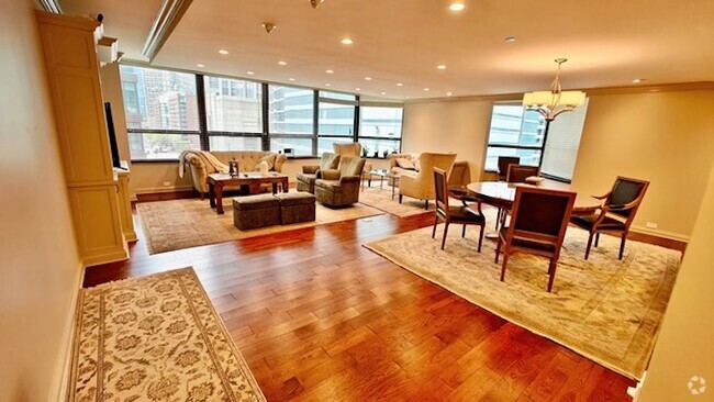 Building Photo - 400 E Ohio St Rental