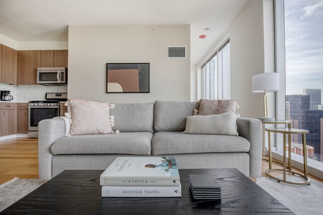 Photo - 340 E North Water St Unidad FL16-ID1364