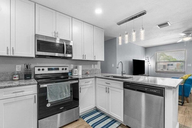 Photo - 311 SW 7th Ave