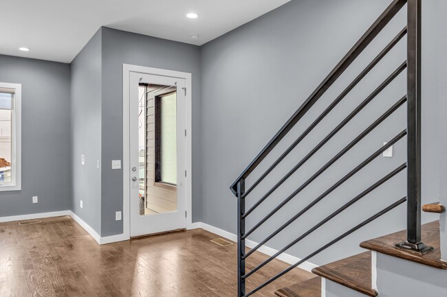 Photo - 418 37th Ave N