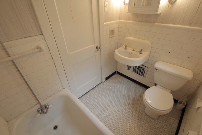 Photo - 320 Whitney Ave Unit 320