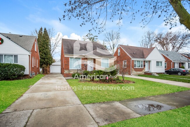 Photo - 20894 Lancaster St